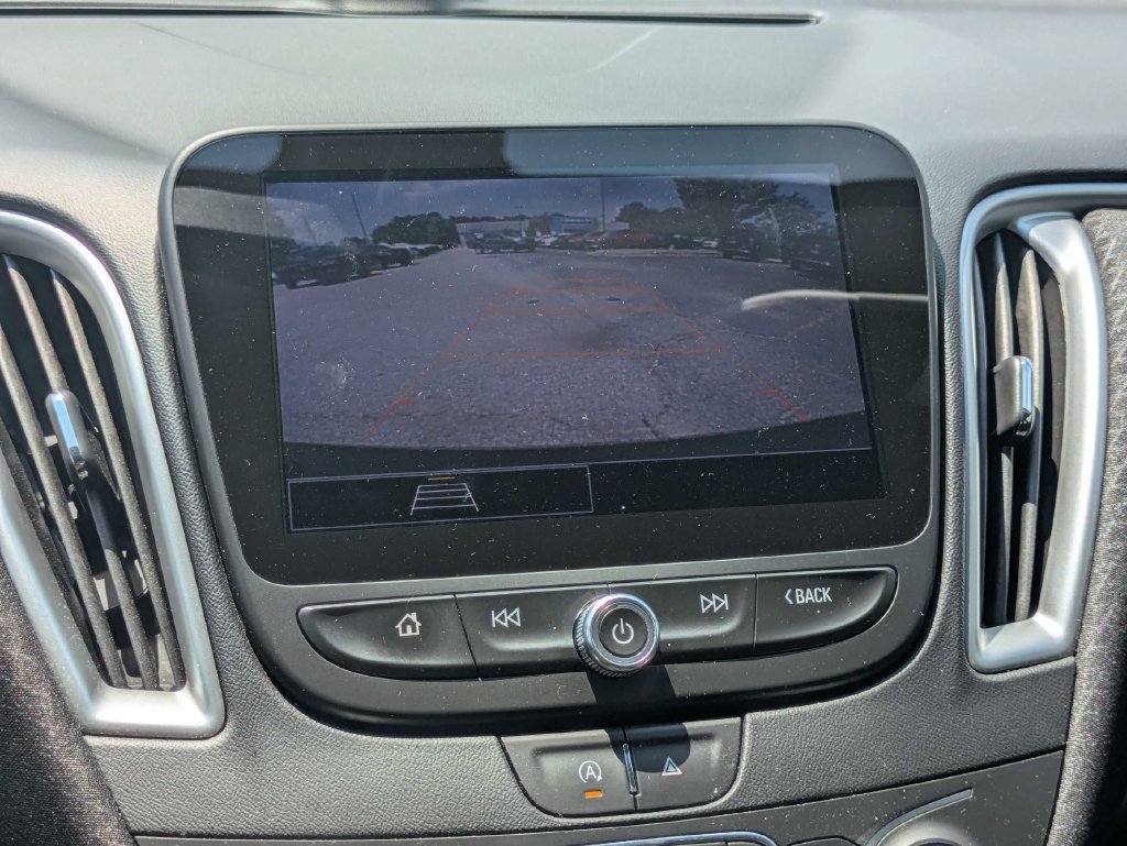 Used 2022 Chevrolet Malibu RS FWD image 21
