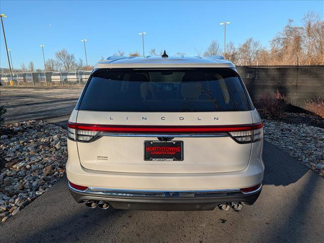 Certified 2023 Lincoln Aviator Reserve w/ Equipment Group 201A RWD image 4
