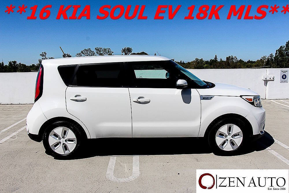 Used 2016 Kia Soul EV FWD image 5