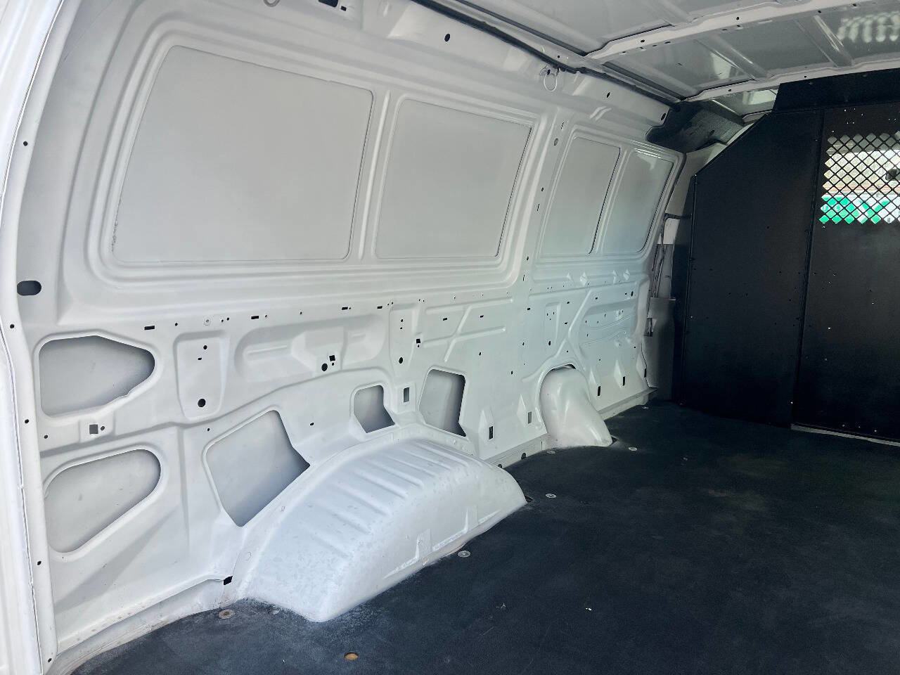 Used 2013 Ford E-250 and Econoline 250 w/ Commercial Cargo Van Pkg image 17