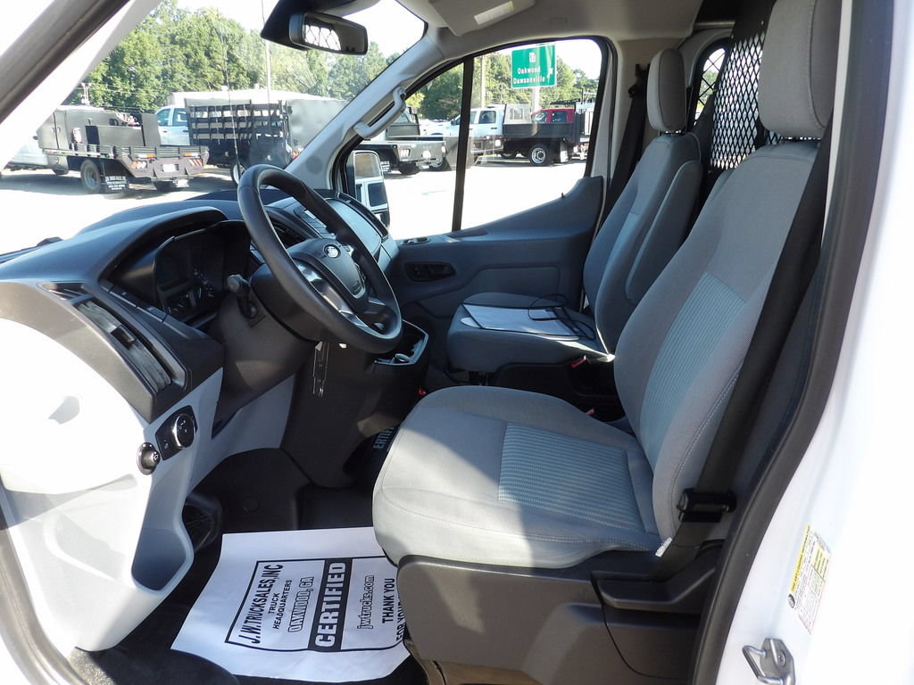 Used 2019 Ford Transit 150 130 Low Roof RWD image 17