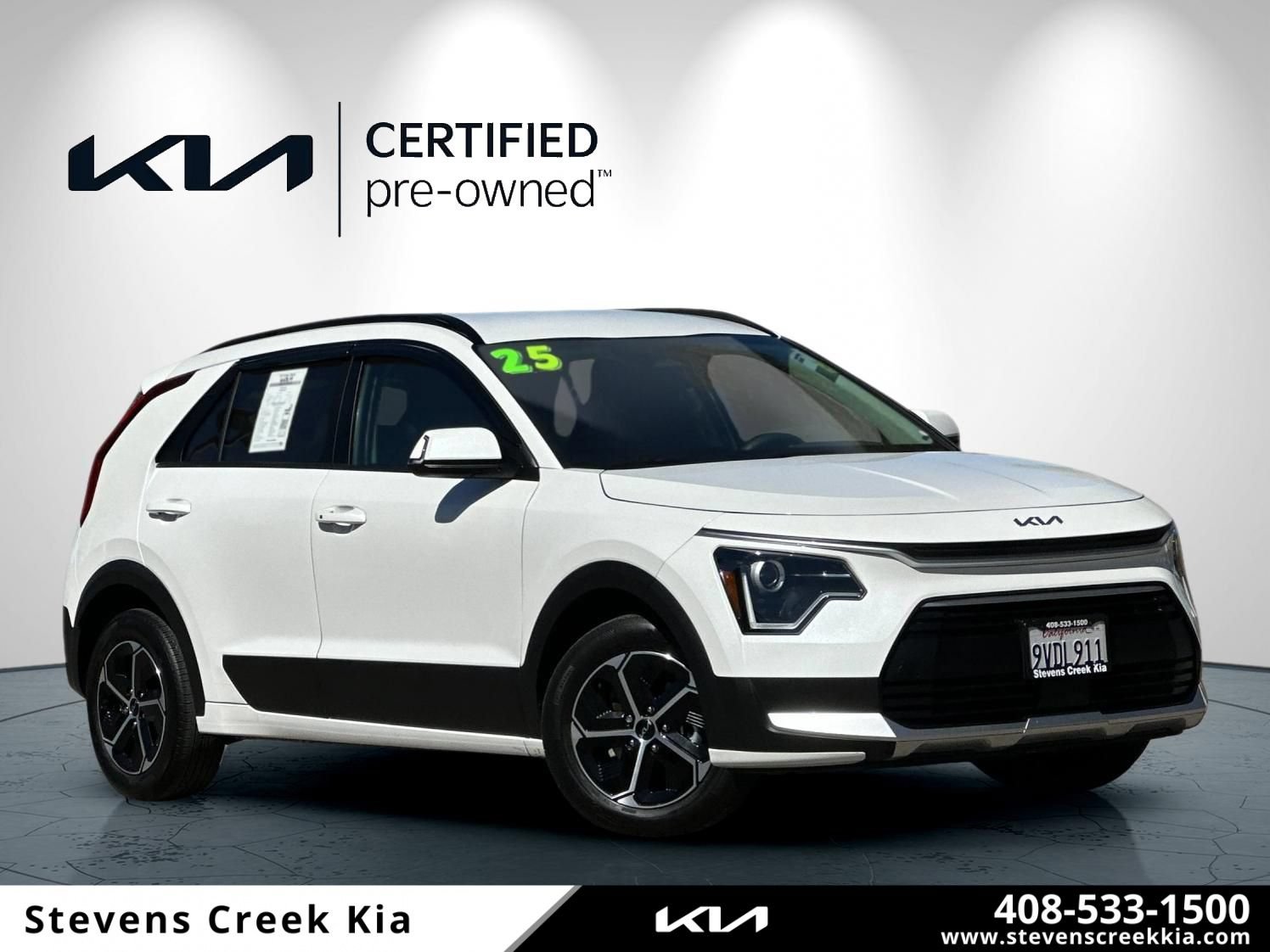 Certified 2025 Kia Niro EX FWD image 1