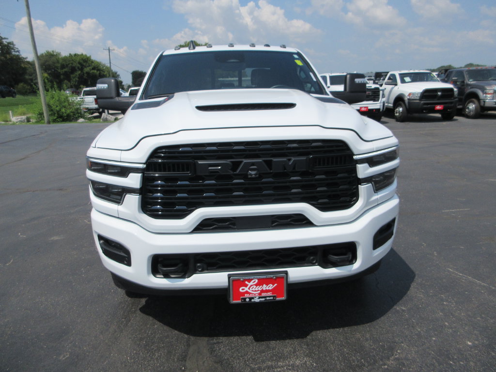 Used 2025 RAM 3500 Limited AWD/4WD image 14