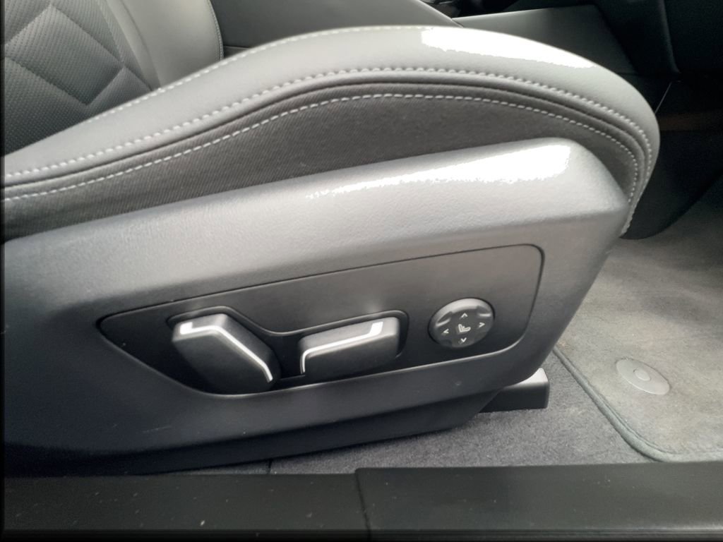 Used 2024 BMW i5 eDrive40i RWD image 32