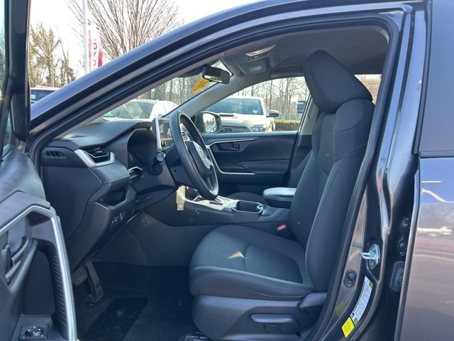 Used 2024 Toyota RAV4 LE image 15