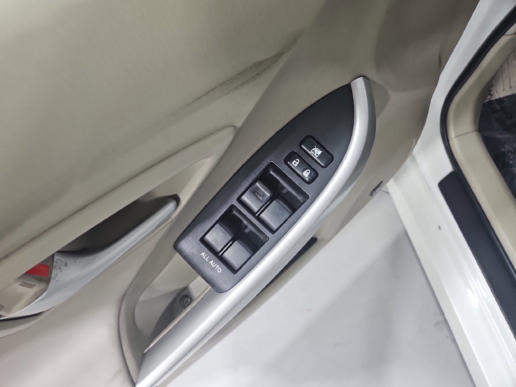 Used 2010 Toyota Prius FWD image 11