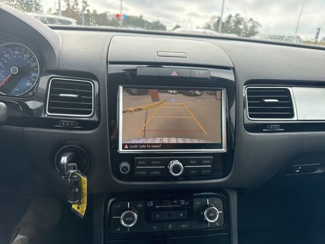 Used 2011 Volkswagen Touareg VR6 image 23