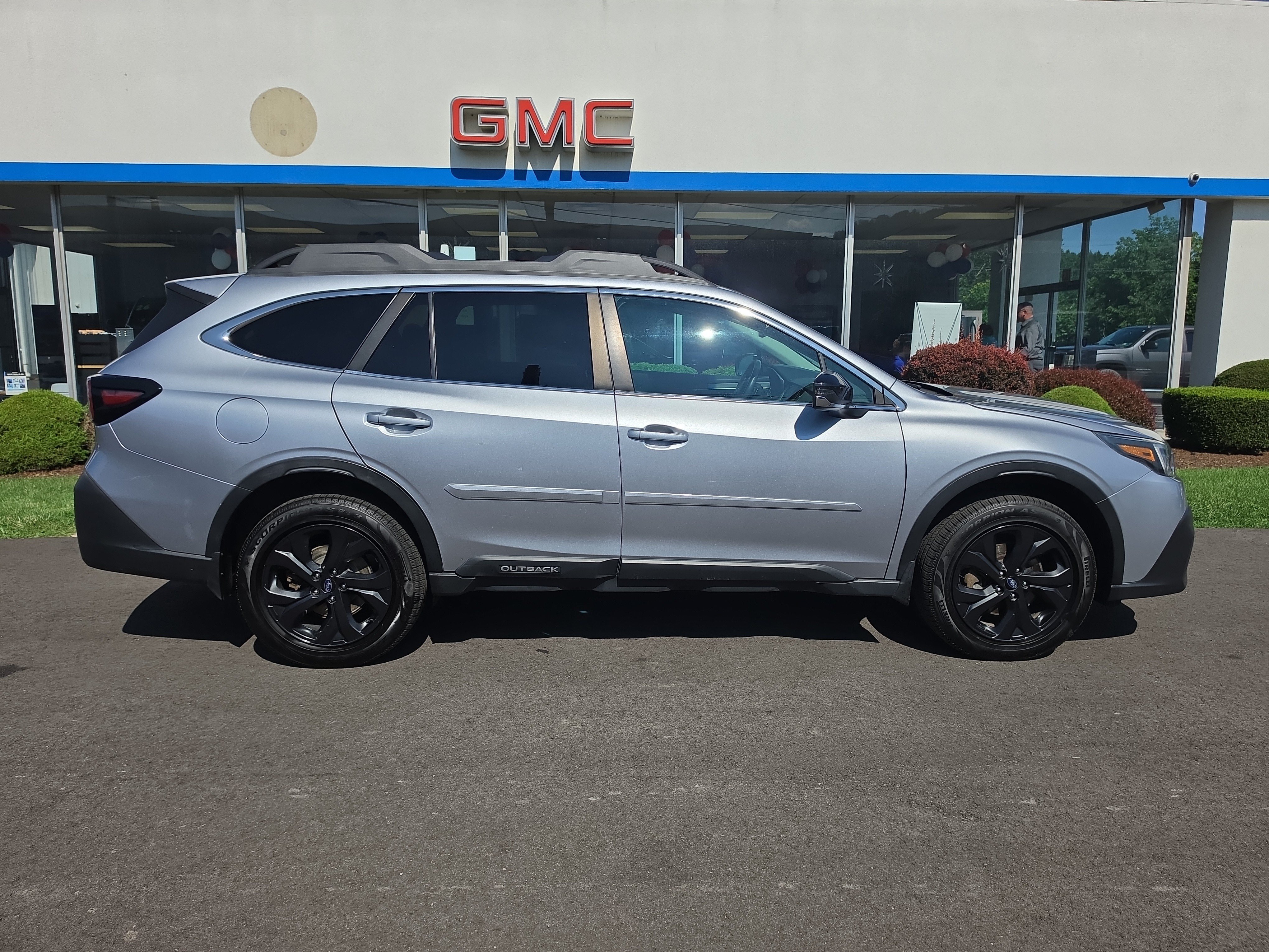 Used 2021 Subaru Outback Onyx Edition XT AWD/4WD image 2