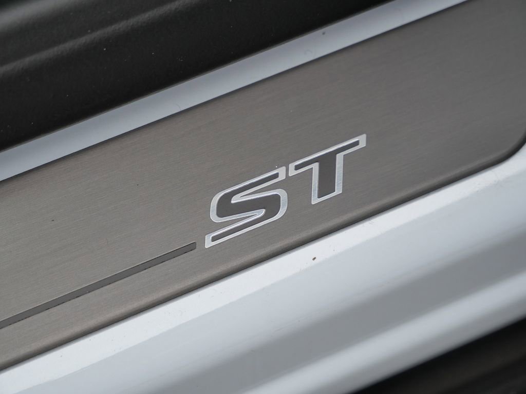 New 2026 Buick Envision Sport Touring image 26