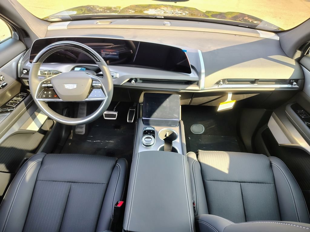 New 2027 Cadillac Vistiq Premium Luxury w/ LPO, Floor Liner Package AWD/4WD image 48