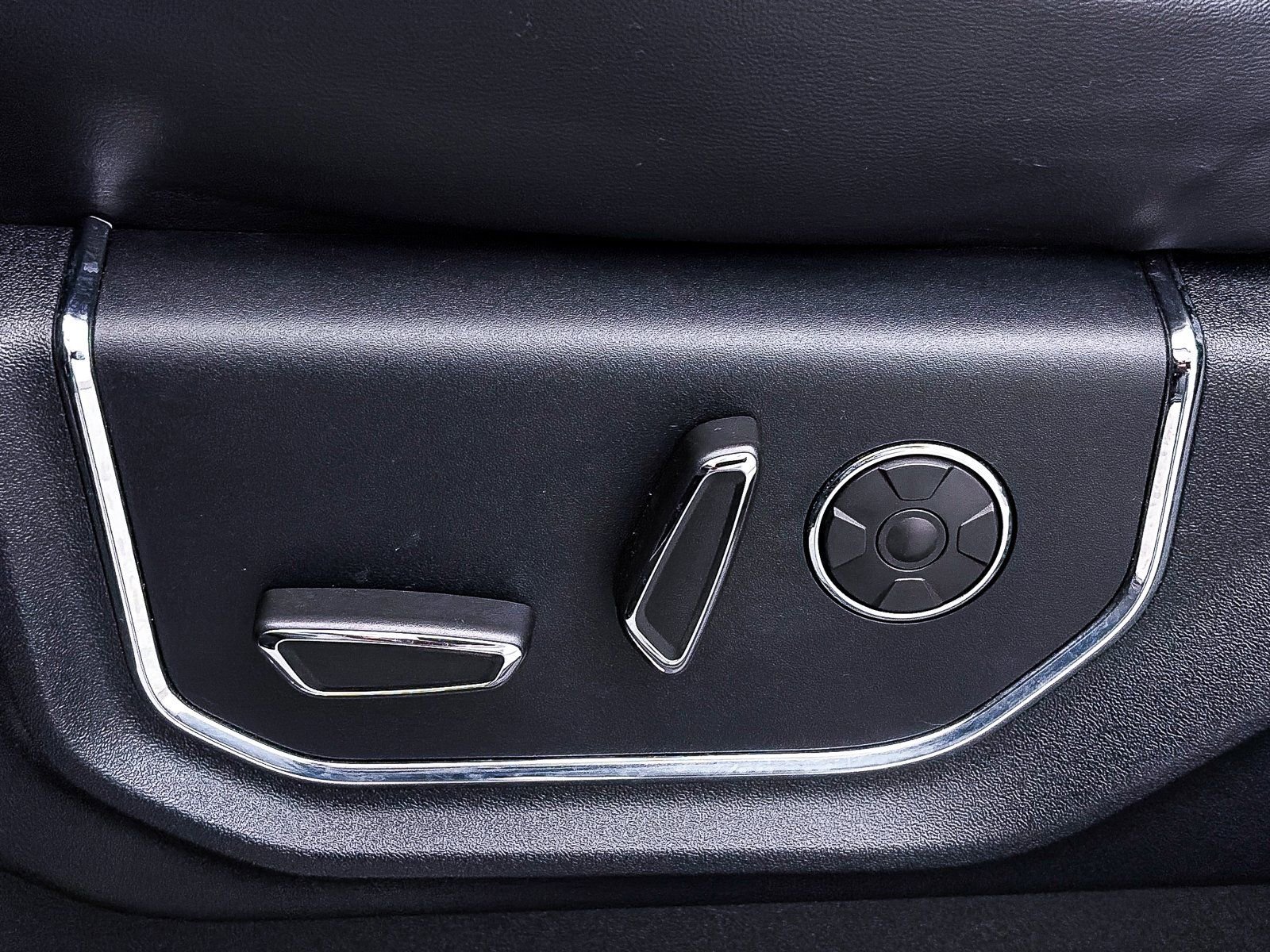 Used 2021 Ford Expedition Max Platinum image 18