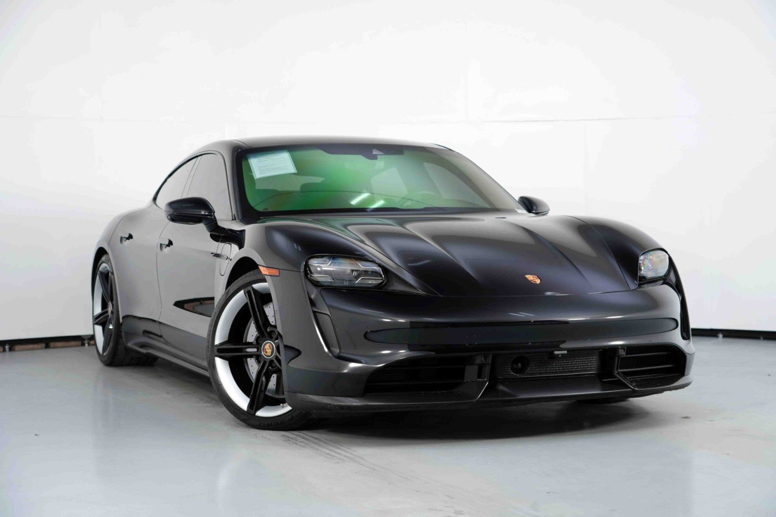 Used 2022 Porsche Taycan Turbo S image 61