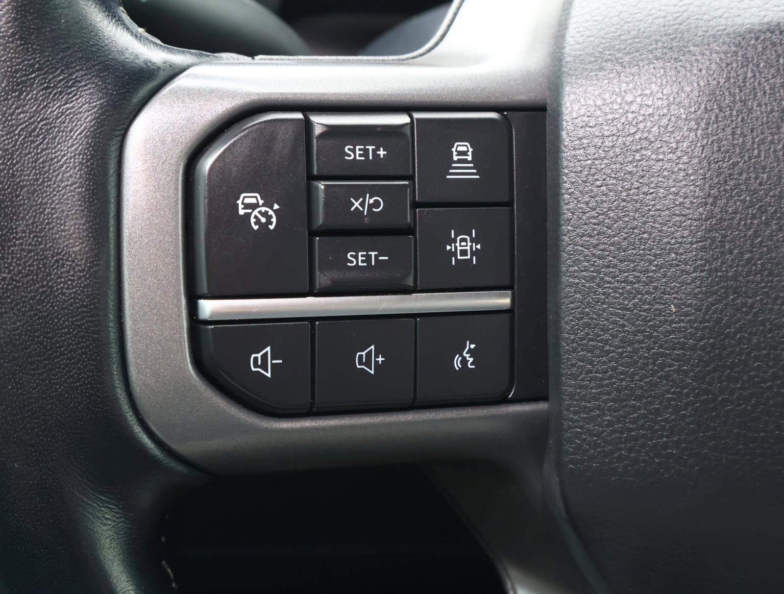 Used 2021 Ford F150 Lariat w/ Max Trailer Tow Package image 24