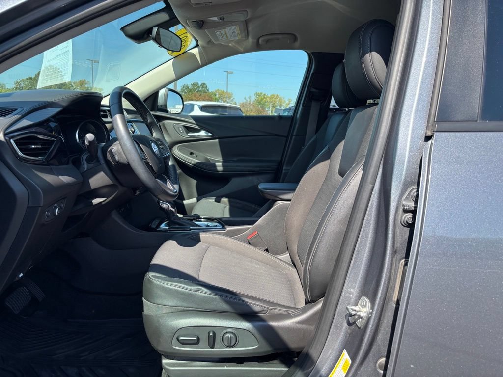 Used 2021 Buick Encore GX Preferred w/ Sport Touring Package FWD image 15