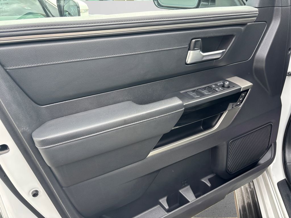 Used 2023 Toyota Sequoia Limited image 25