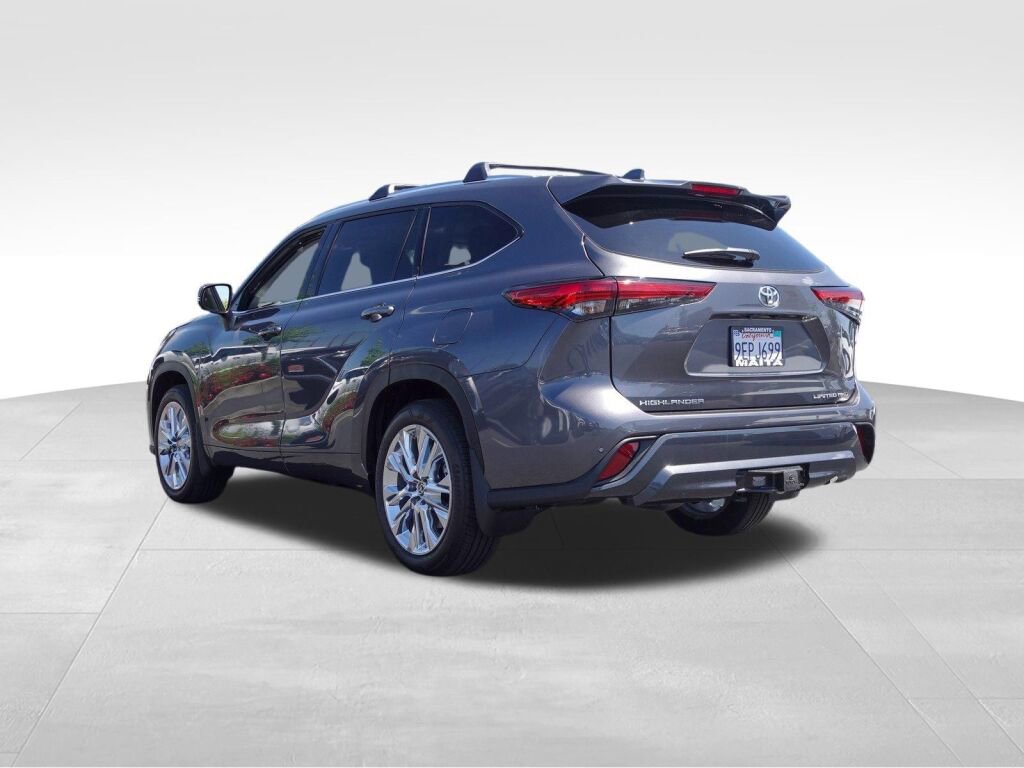 Used 2023 Toyota Highlander Limited image 6