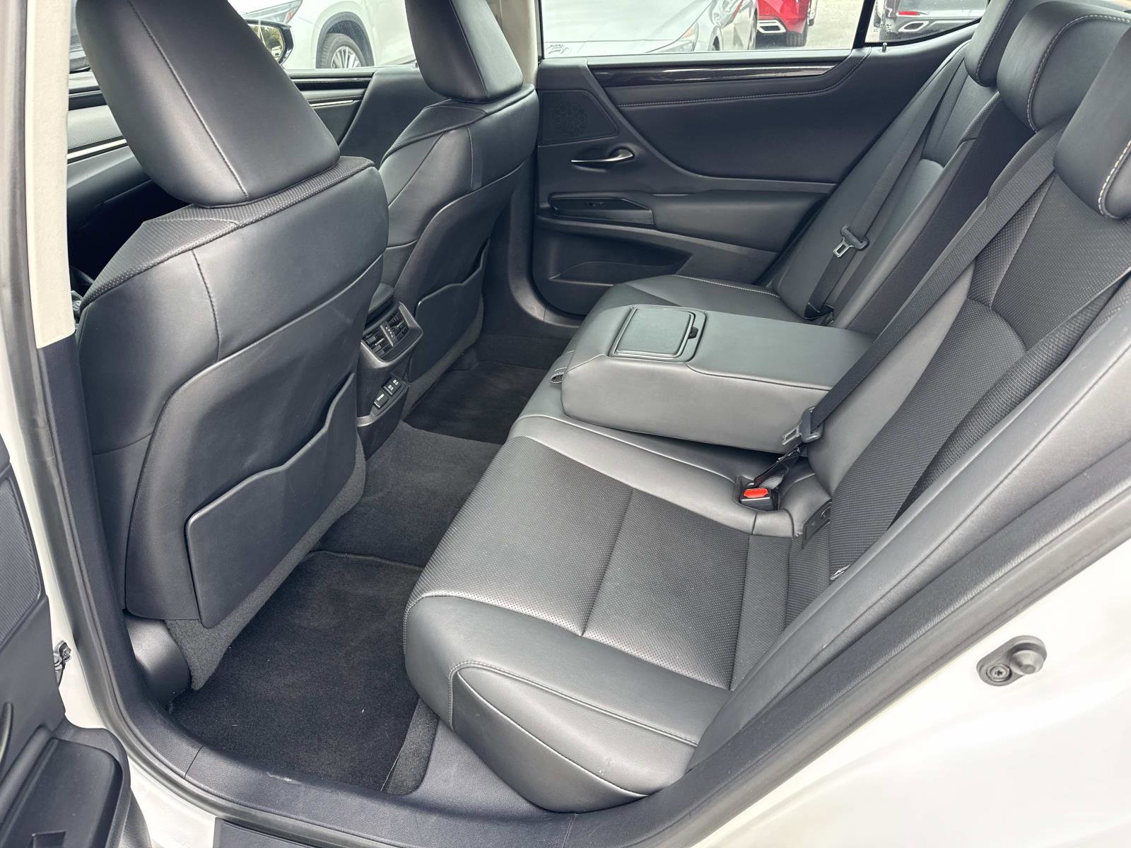 Used 2021 Lexus ES 350 w/ Protection Package (P3) image 13