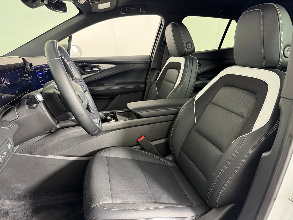 Used 2024 Chevrolet Blazer EV LT AWD/4WD image 23