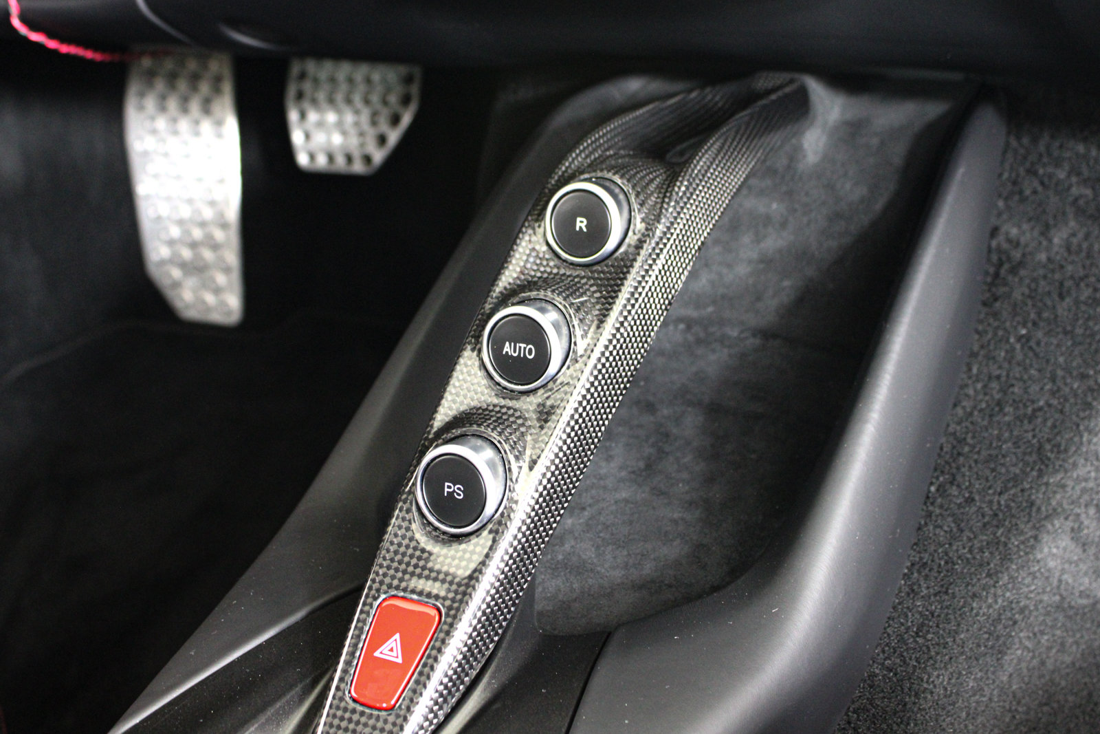 Used 2020 Ferrari 812 Superfast RWD image 45