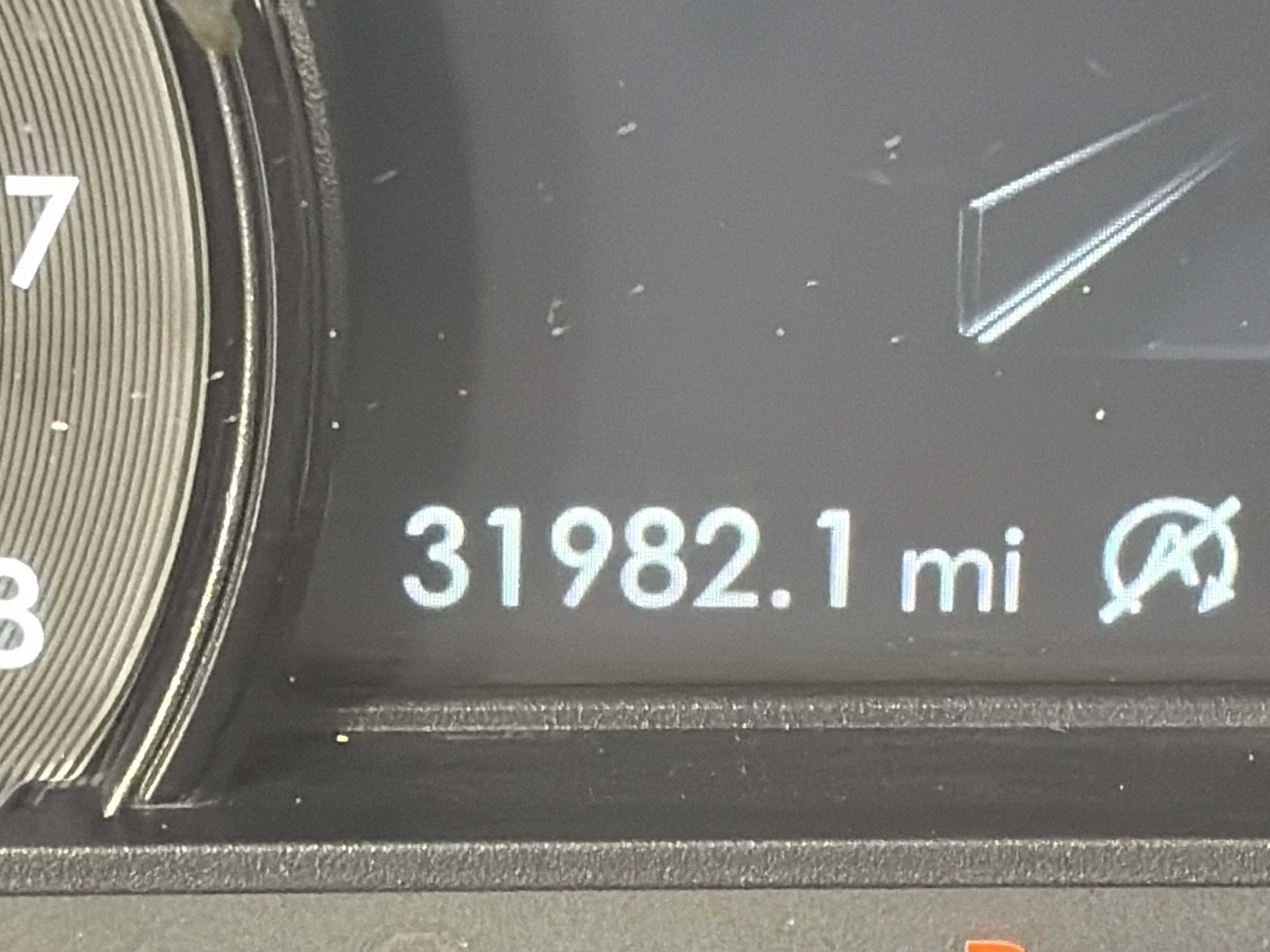 Used 2022 Lincoln Corsair Standard w/ Equipment Group 101A image 5