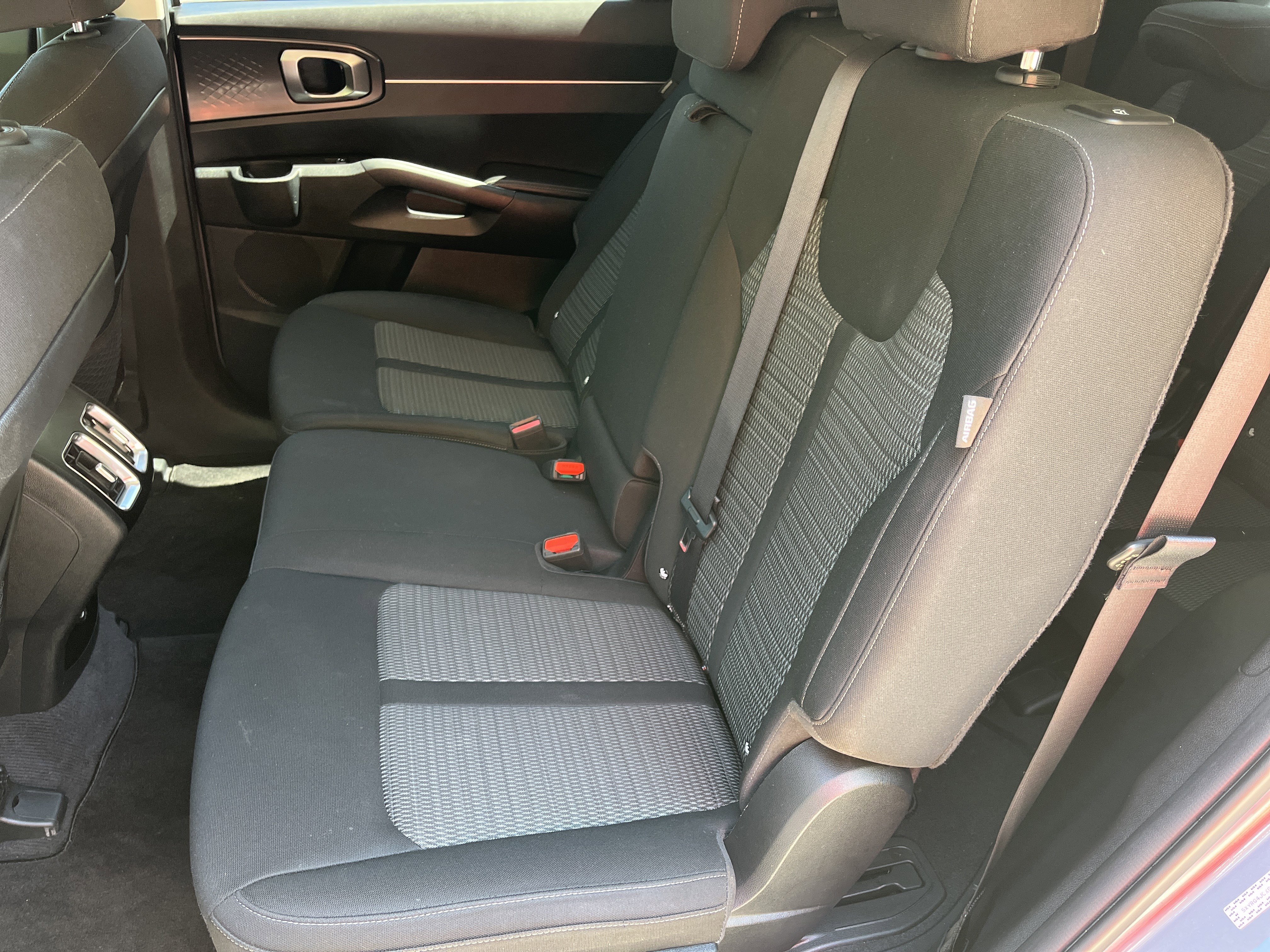 Certified 2025 Kia Sorento LX image 16