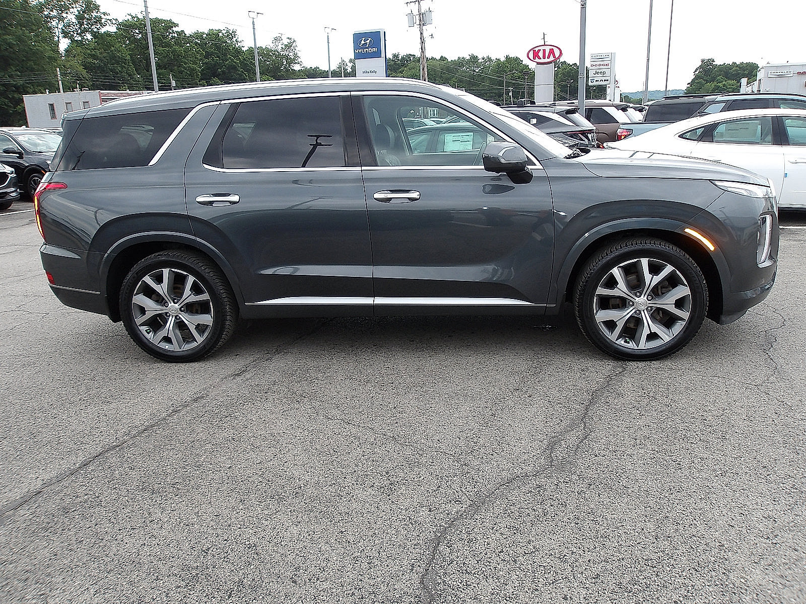 Used 2022 Hyundai Palisade Limited w/ Cargo Package AWD/4WD image 6