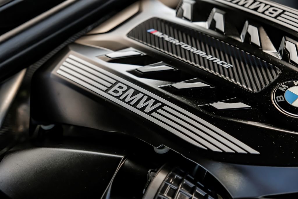 Used 2021 BMW X7 M50i w/ Executive Package image 62