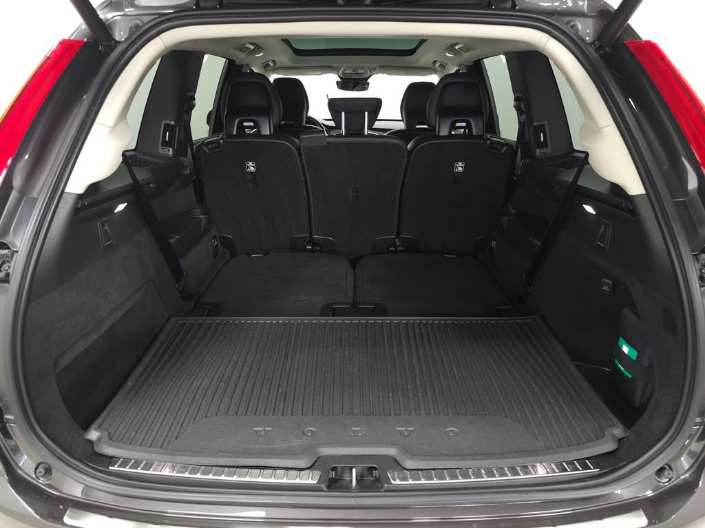 Certified 2024 Volvo XC90 T8 Plus w/ Protection Package Premier AWD/4WD image 9