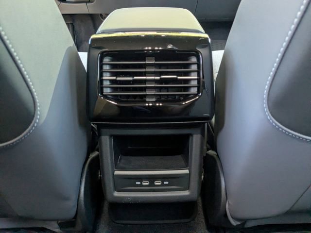 New 2025 Volkswagen ID.4 Pro image 16
