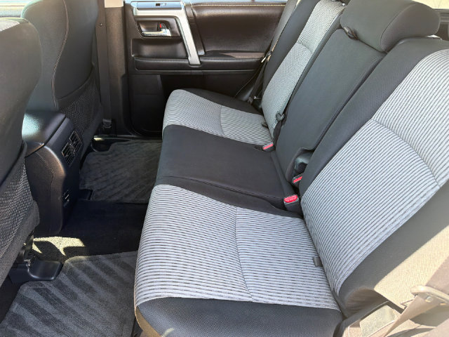 Used 2017 Toyota 4Runner SR5 AWD/4WD image 20