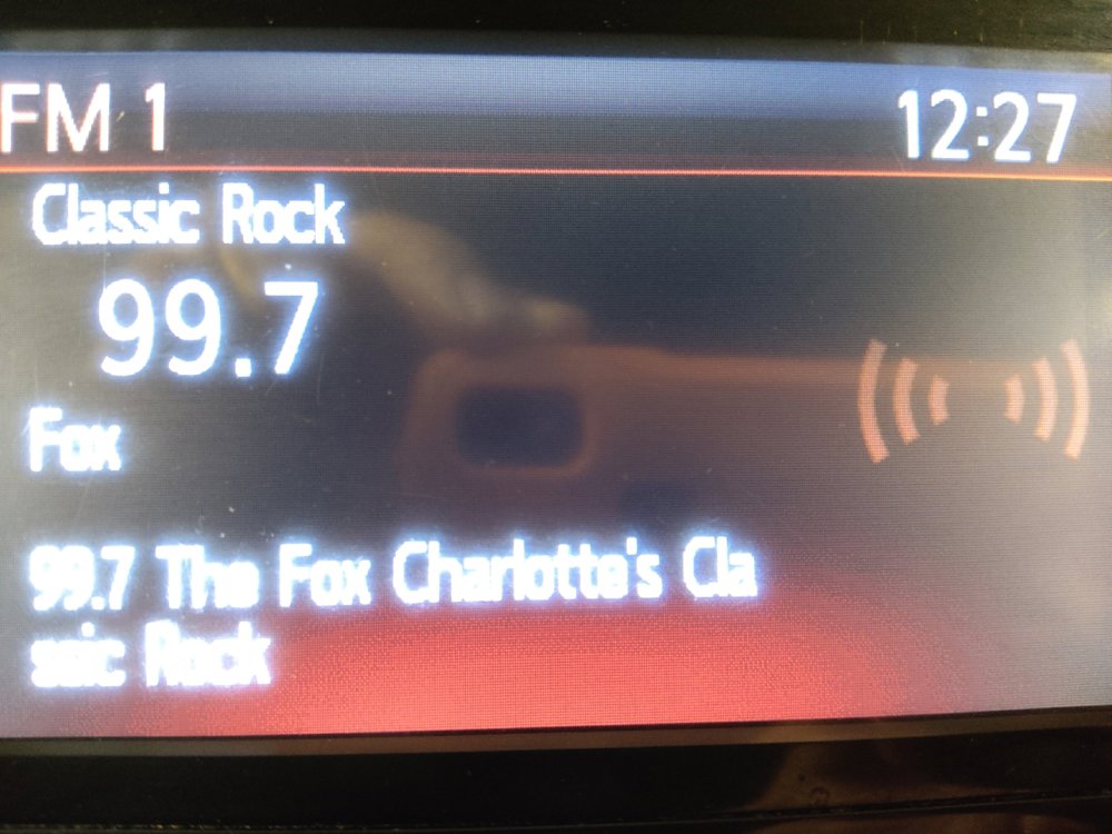 Used 2017 Nissan Rogue SV image 25