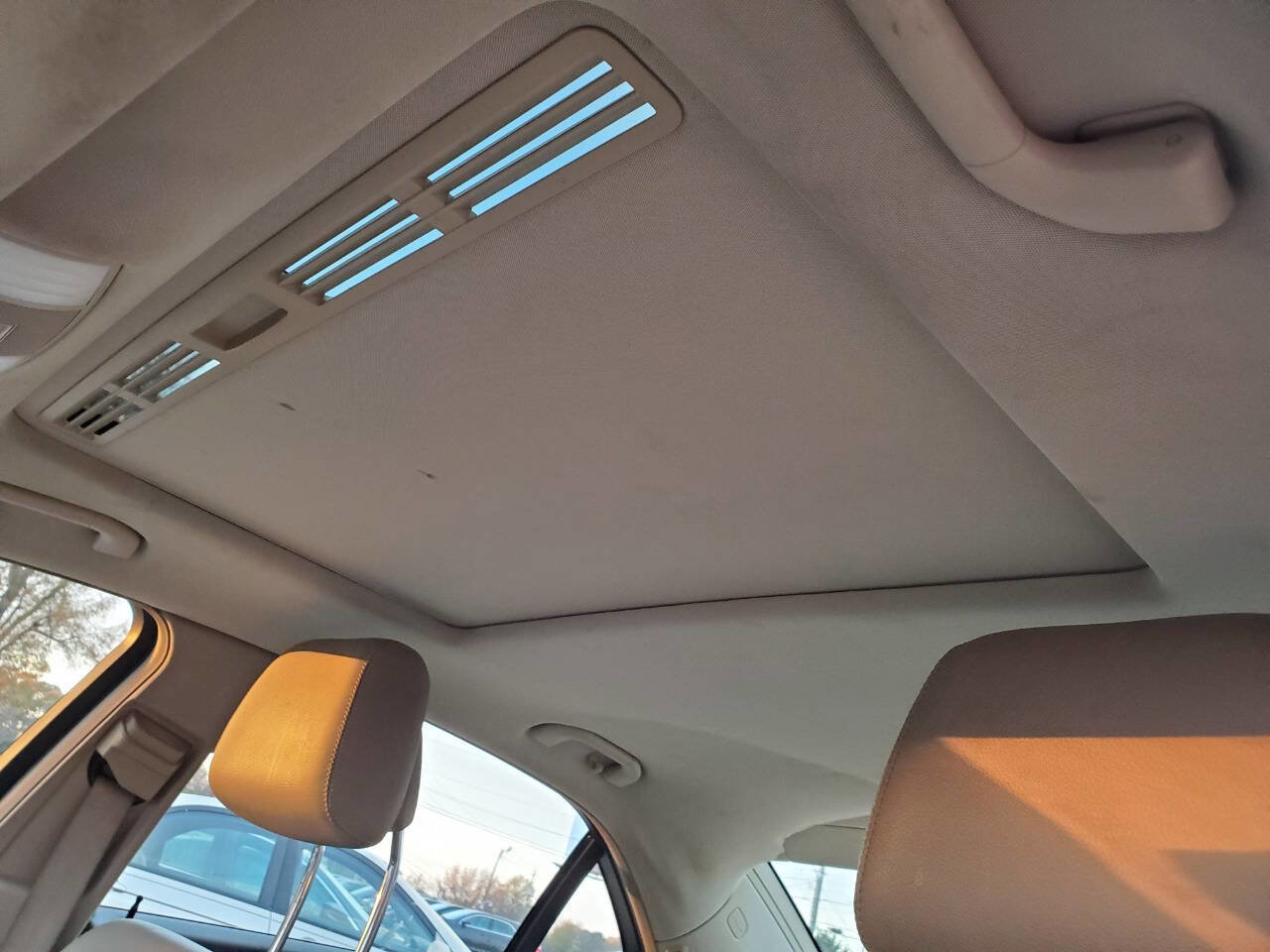 Used 2011 Mercedes-Benz E 350 4MATIC Sedan image 15