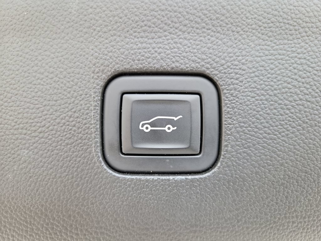Certified 2023 Buick Enclave Essence w/ LPO, Floor Liner Package FWD image 8