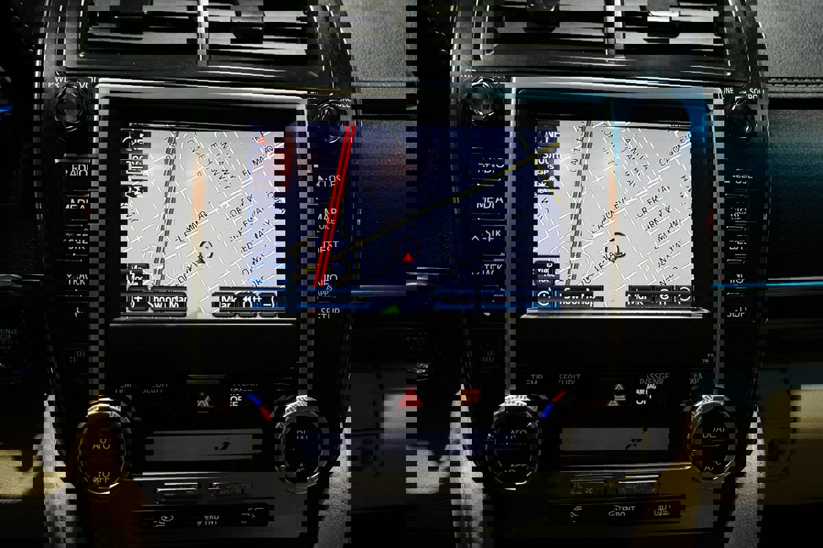 Used 2012 Toyota Camry XLE image 19