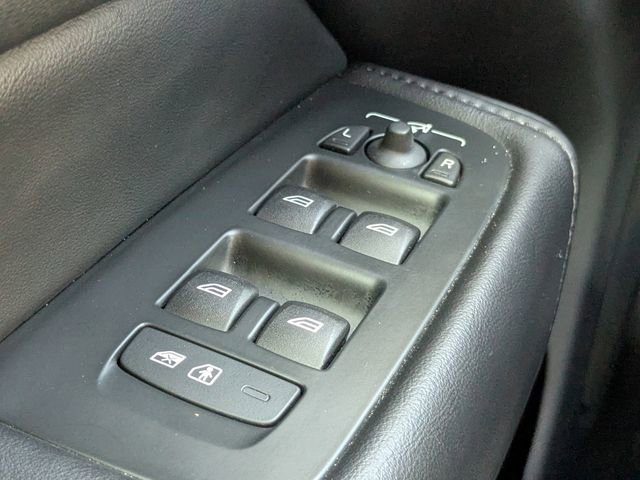 Certified 2023 Volvo XC60 B5 Plus w/ Protection Package Premier image 31