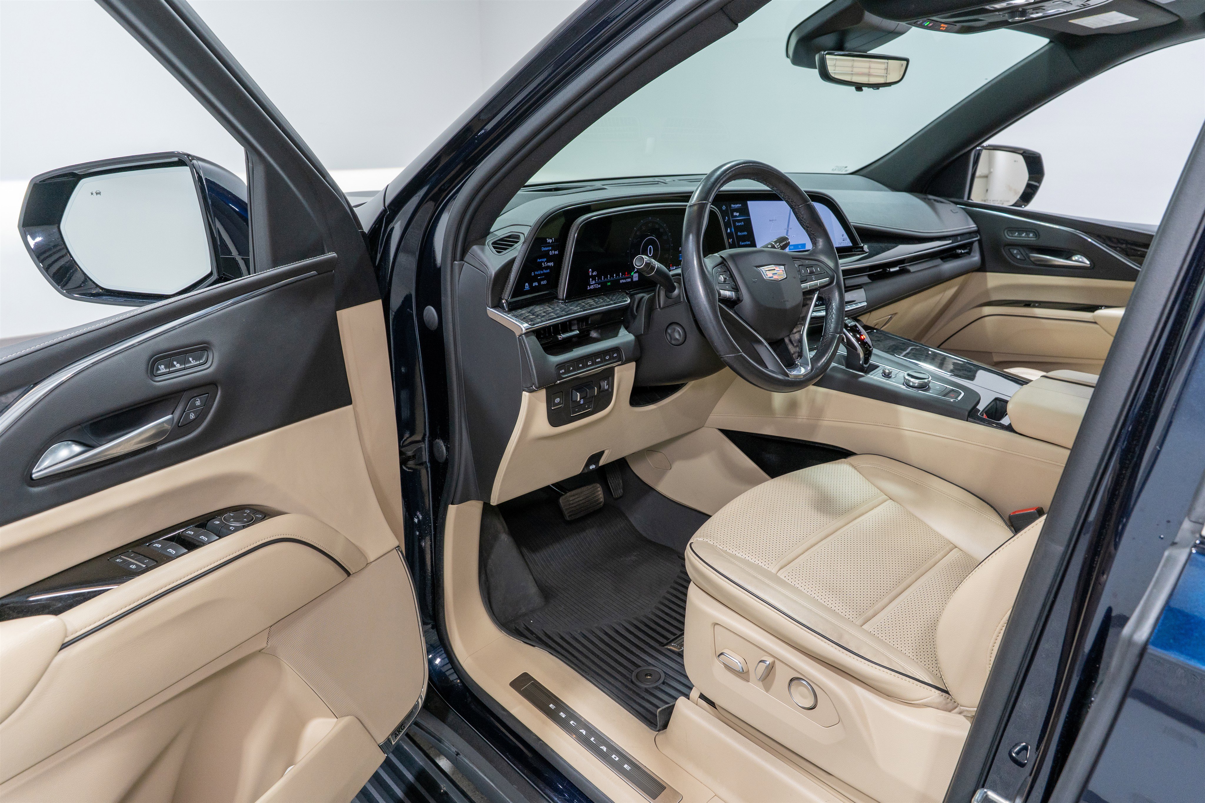 Used 2021 Cadillac Escalade Premium Luxury w/ Driver Assist Tech Package image 13