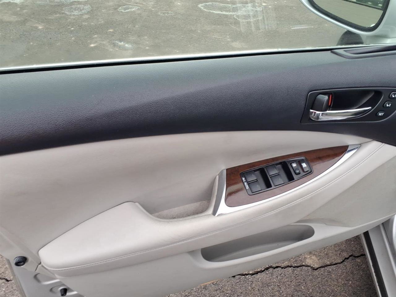 Used 2010 Lexus ES 350 image 5