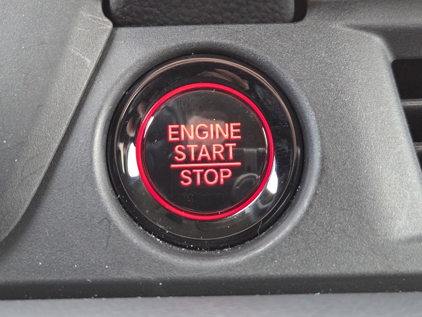 Used 2025 Honda Pilot EX-L image 32