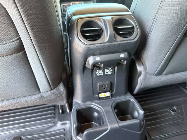Used 2021 Jeep Wrangler Unlimited Sahara w/ Uconnect 4C Nav & Sound Group AWD/4WD image 15