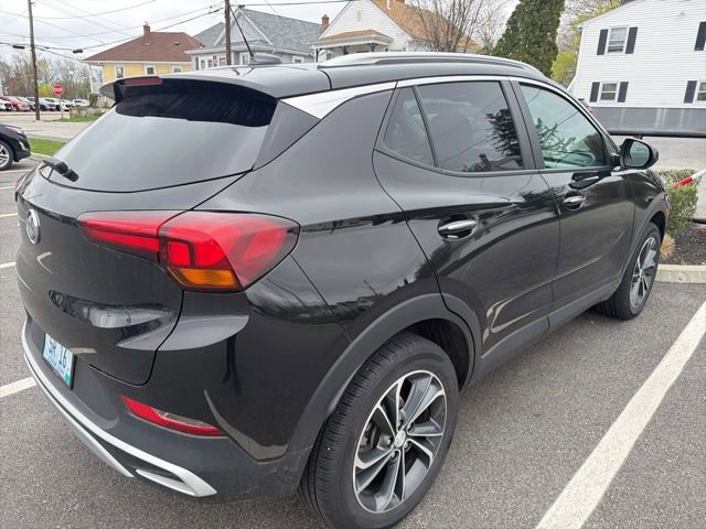 Used 2023 Buick Encore GX Select w/ Safety Package II image 2