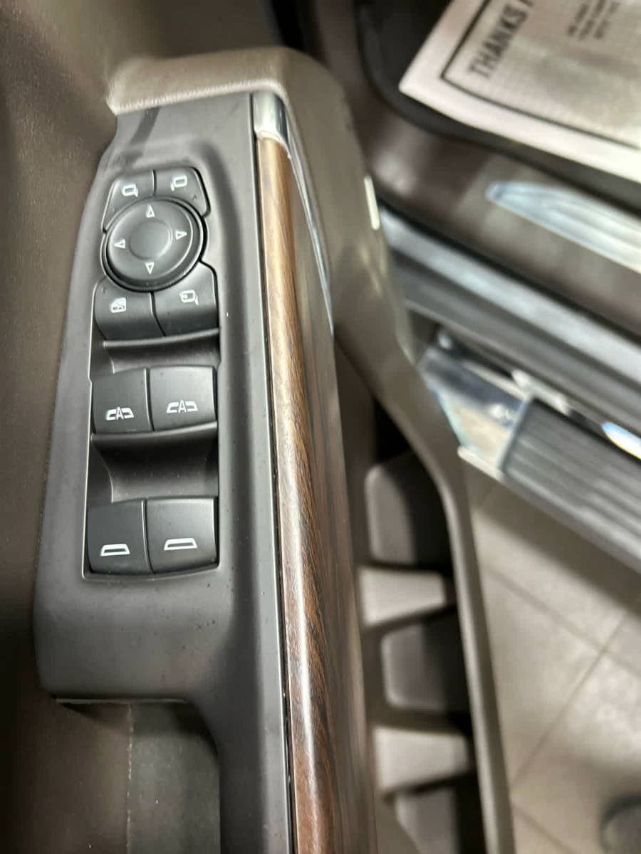 Used 2021 GMC Sierra 1500 SLT w/ SLT Convenience Package AWD/4WD image 25