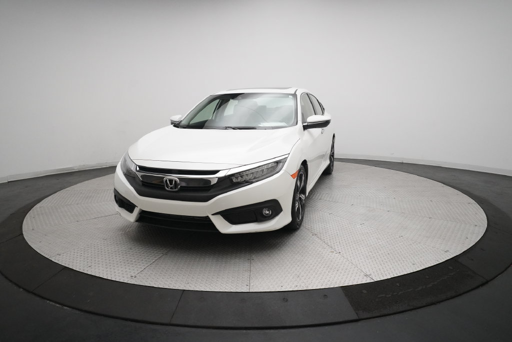 Certified 2018 Honda Civic Touring image 12