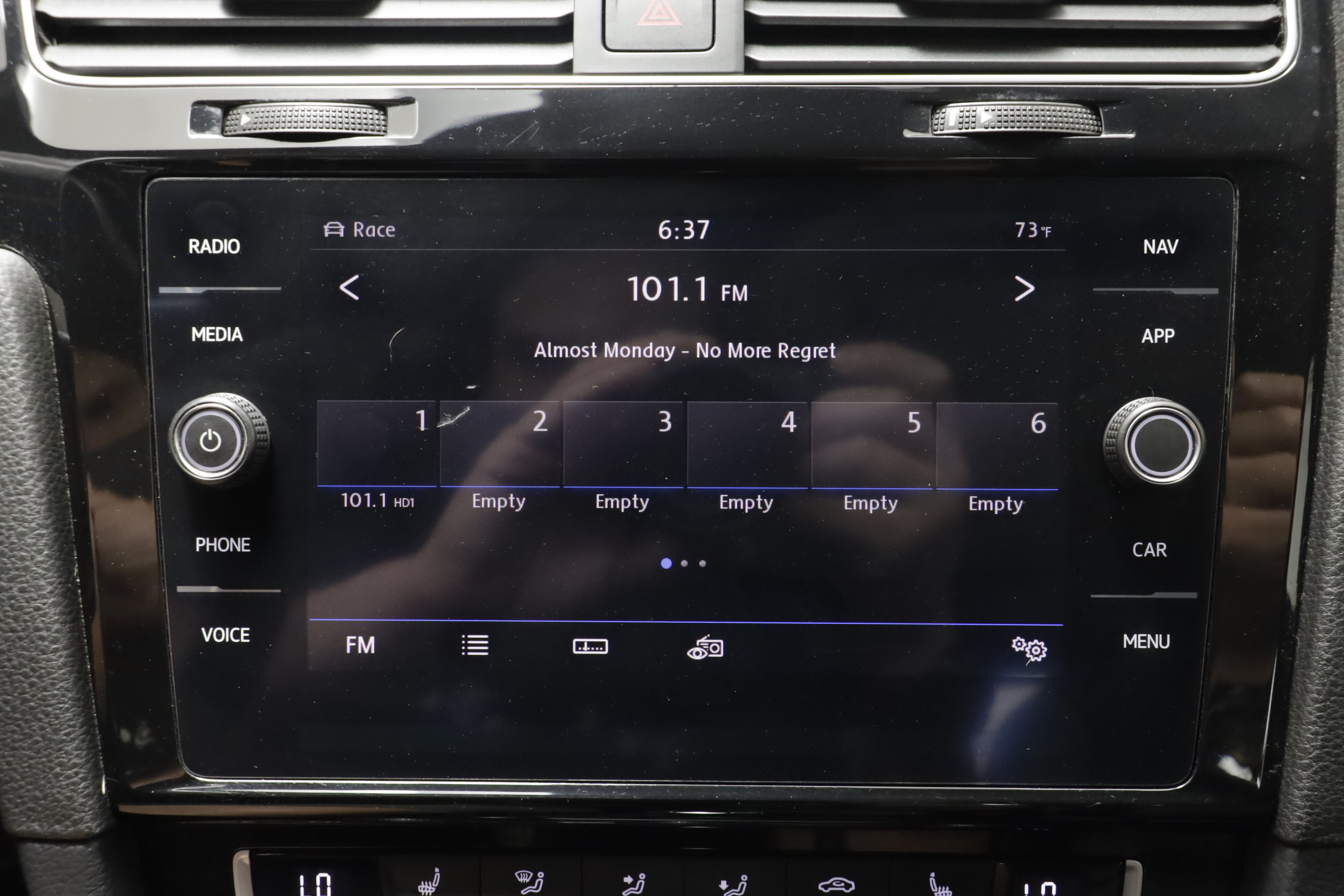 Used 2019 Volkswagen Golf R 4-Door AWD/4WD image 9