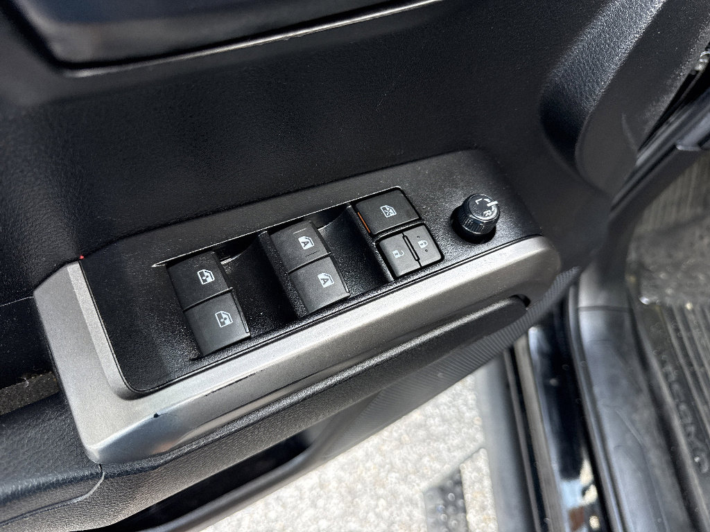 Used 2023 Toyota Tacoma SR5 w/ Technology Package AWD/4WD image 64