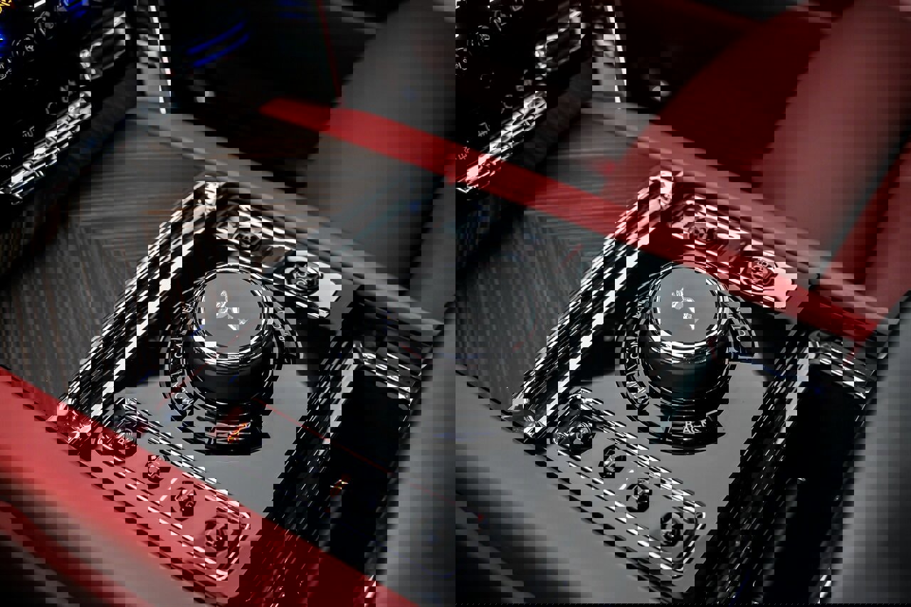 Used 2023 Rolls-Royce Cullinan w/ Leather Finishing Pack image 37