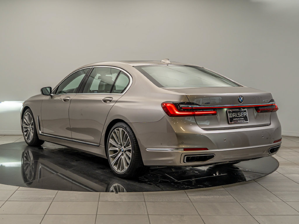 Used 2022 BMW 750i xDrive AWD/4WD image 7