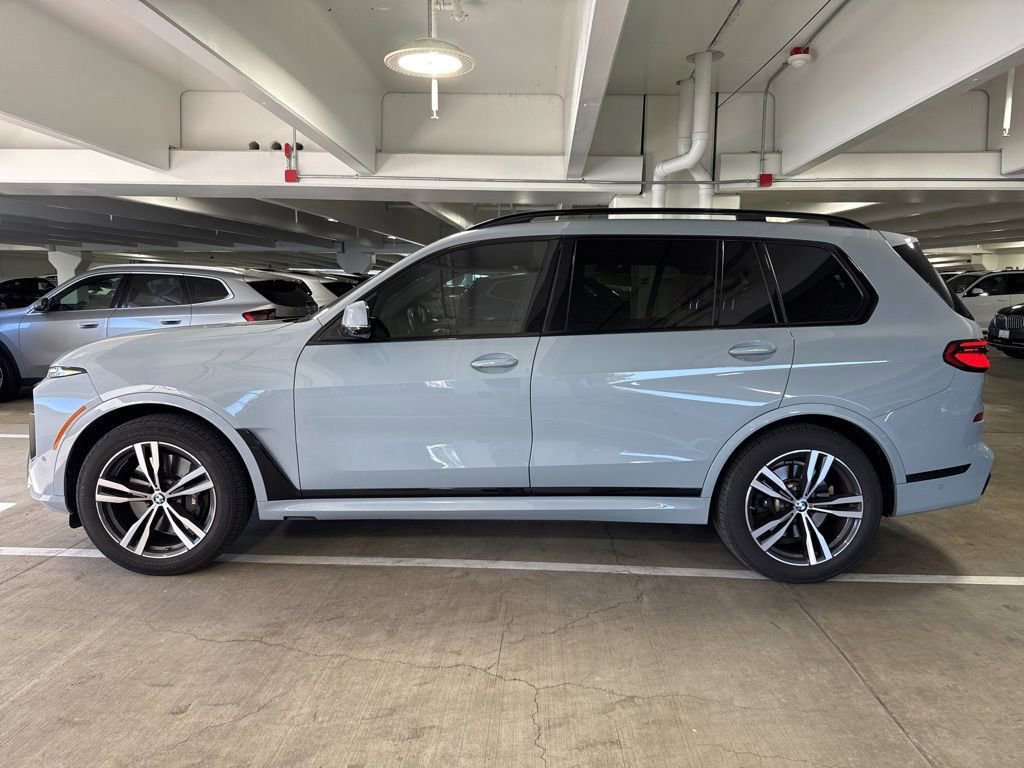 Certified 2024 BMW X7 xDrive40i w/ M Sport Package AWD/4WD image 4