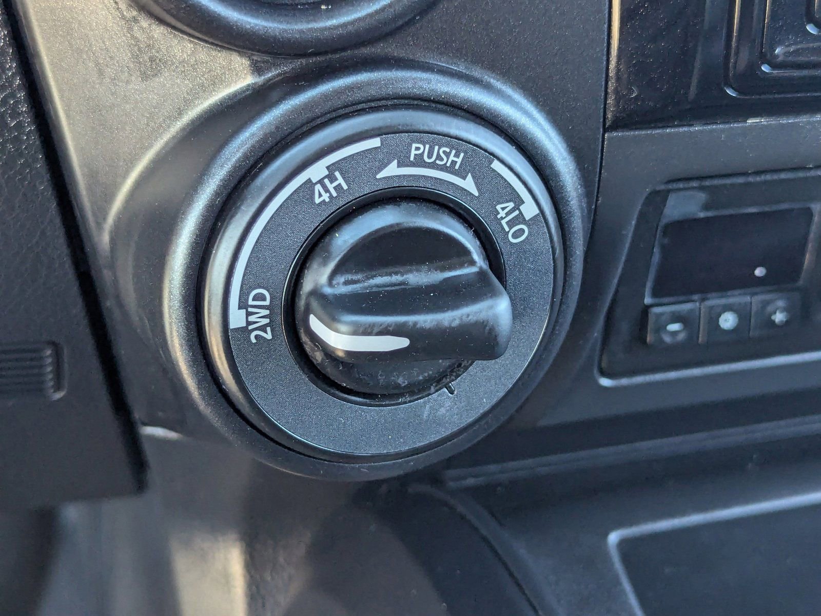 Certified 2024 Nissan Titan PRO-4X AWD/4WD image 29