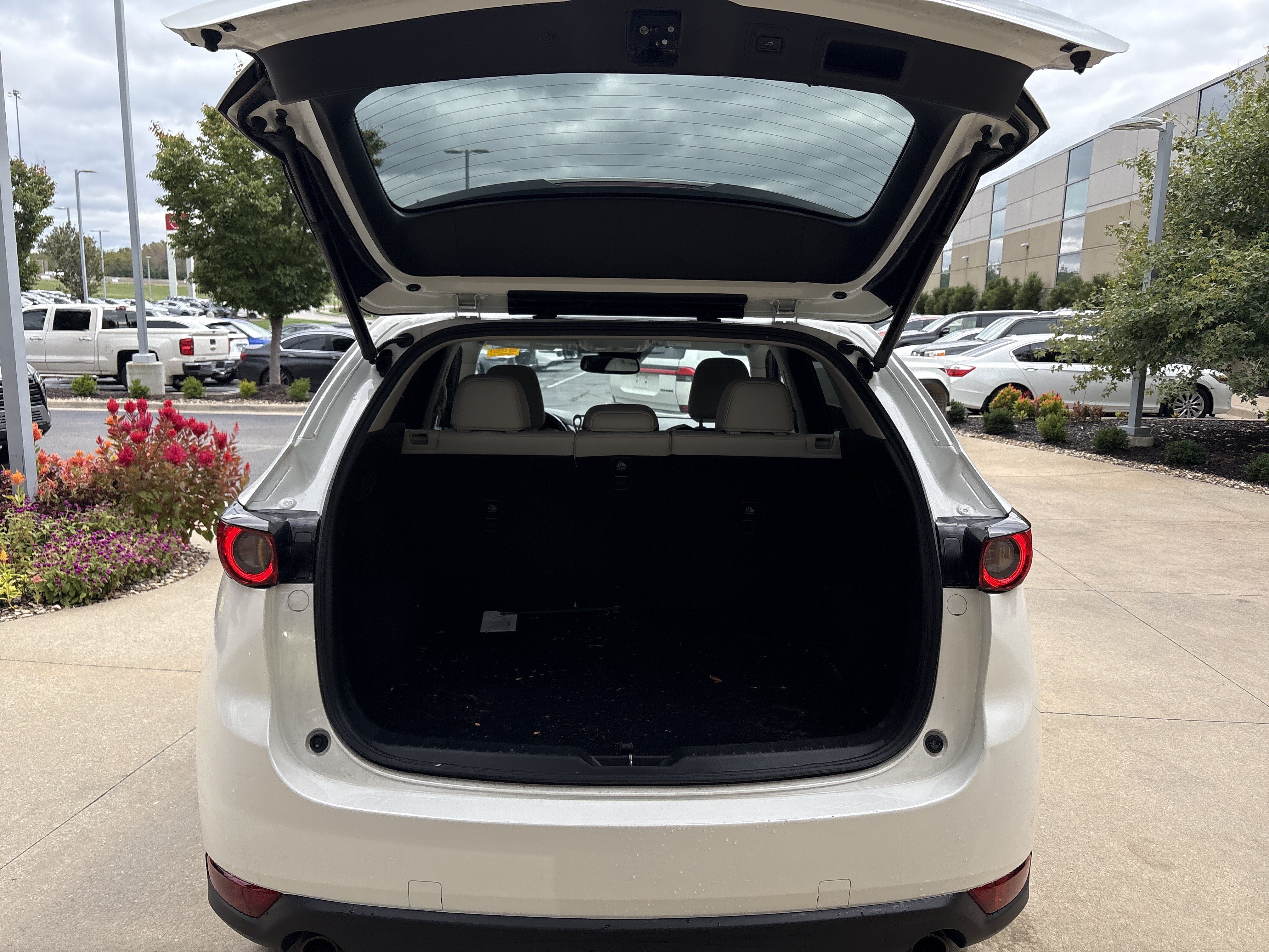 Used 2020 MAZDA CX-5 Grand Touring w/ GT Premium Package AWD/4WD image 32