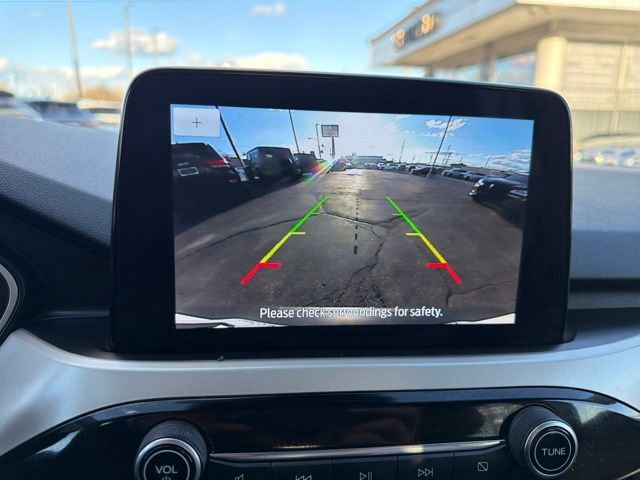 Used 2020 Ford Escape SE image 22